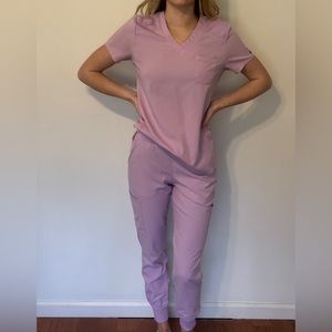Women’s Scrubs